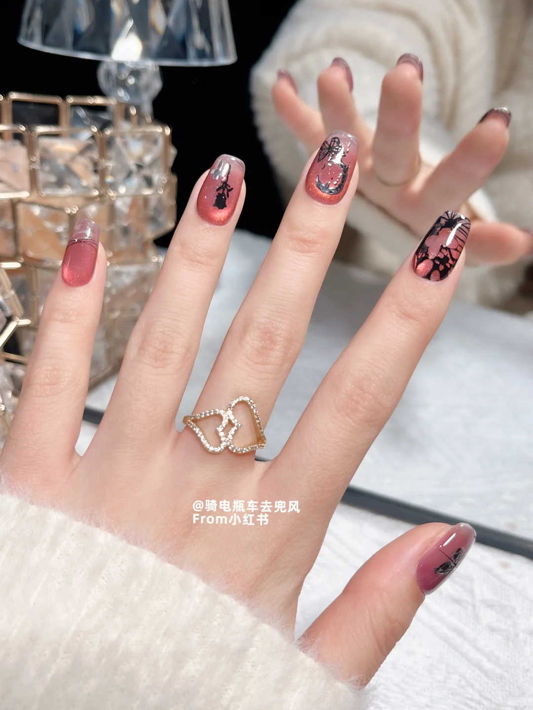 也太戳辣妹了 哥特风猫眼美甲~