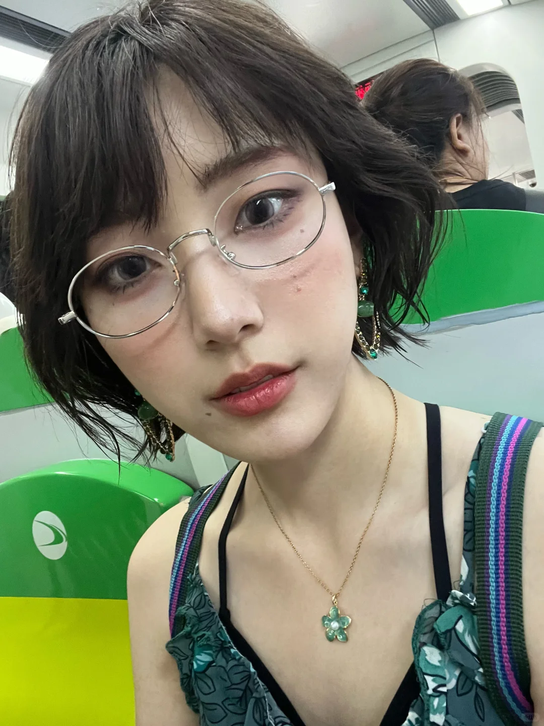 冷绿色恶女