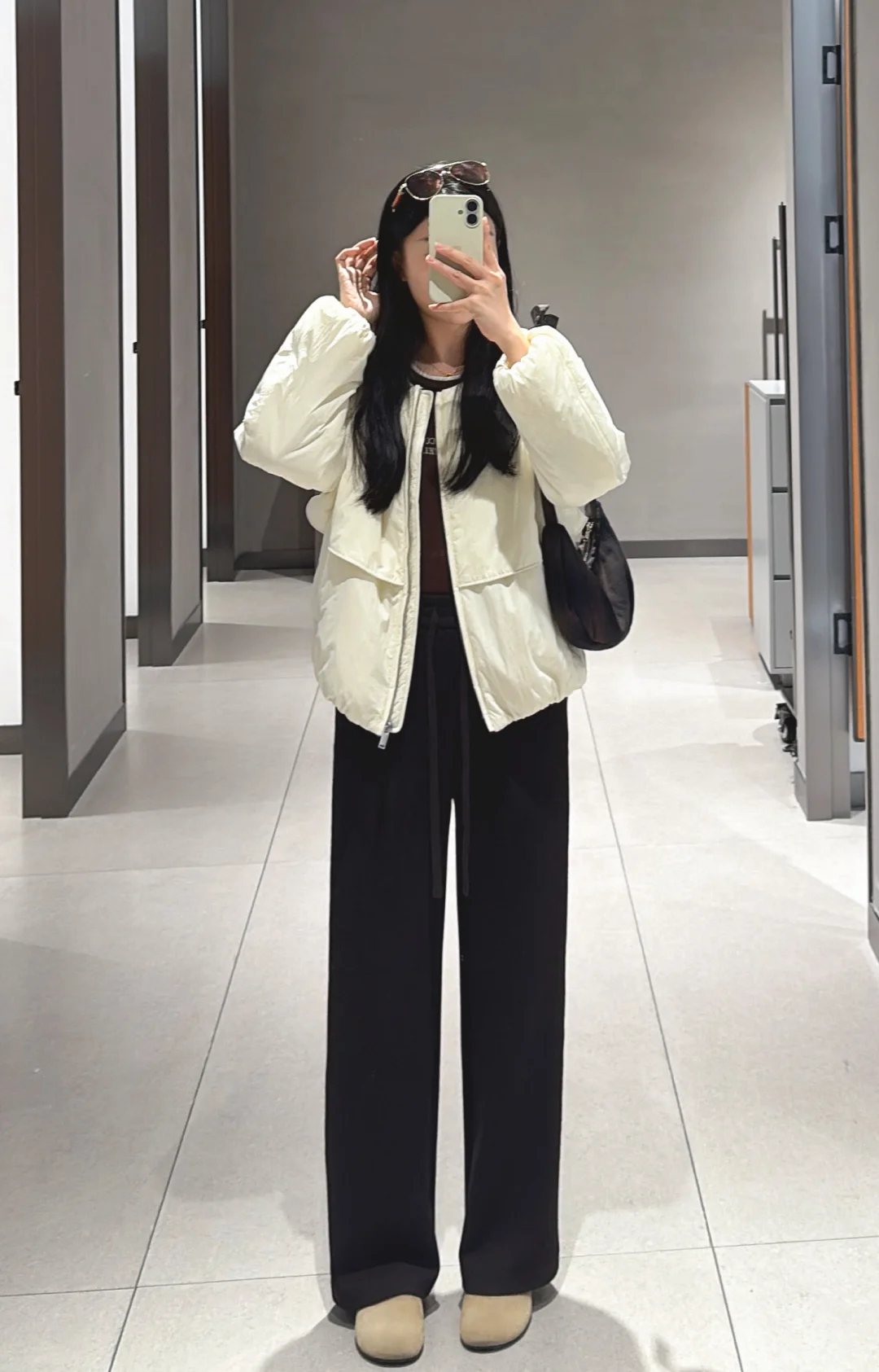 MM小麦檬|活力奶白色棉服+咖色休闲裤