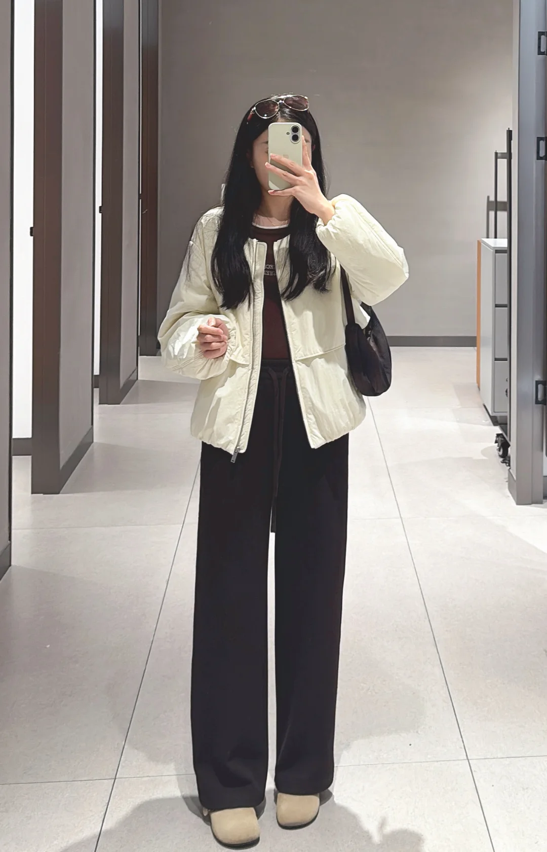 MM小麦檬|活力奶白色棉服+咖色休闲裤
