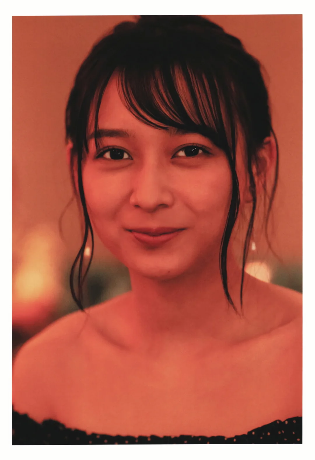 写真集《光的角度》by 铃木绚音：捕捉每一个