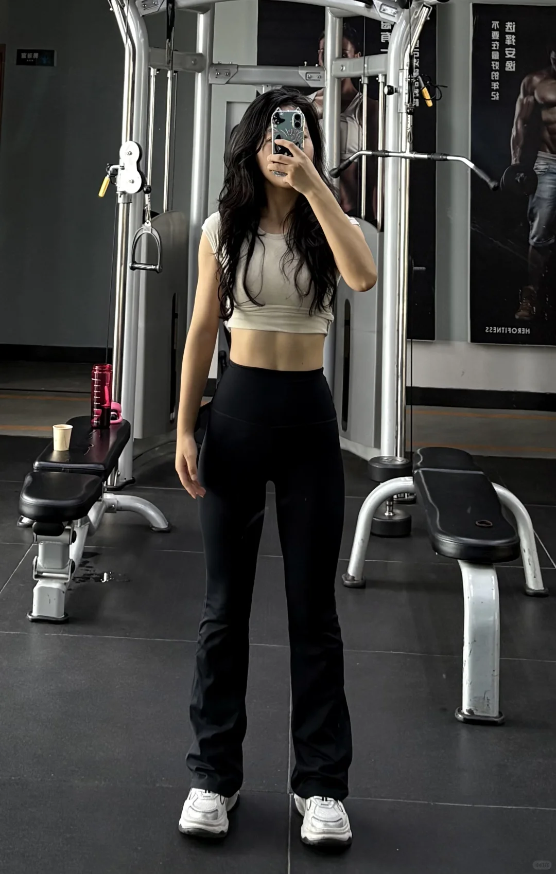 那些网上肌肉线条很明显的女孩子到底在哪里
