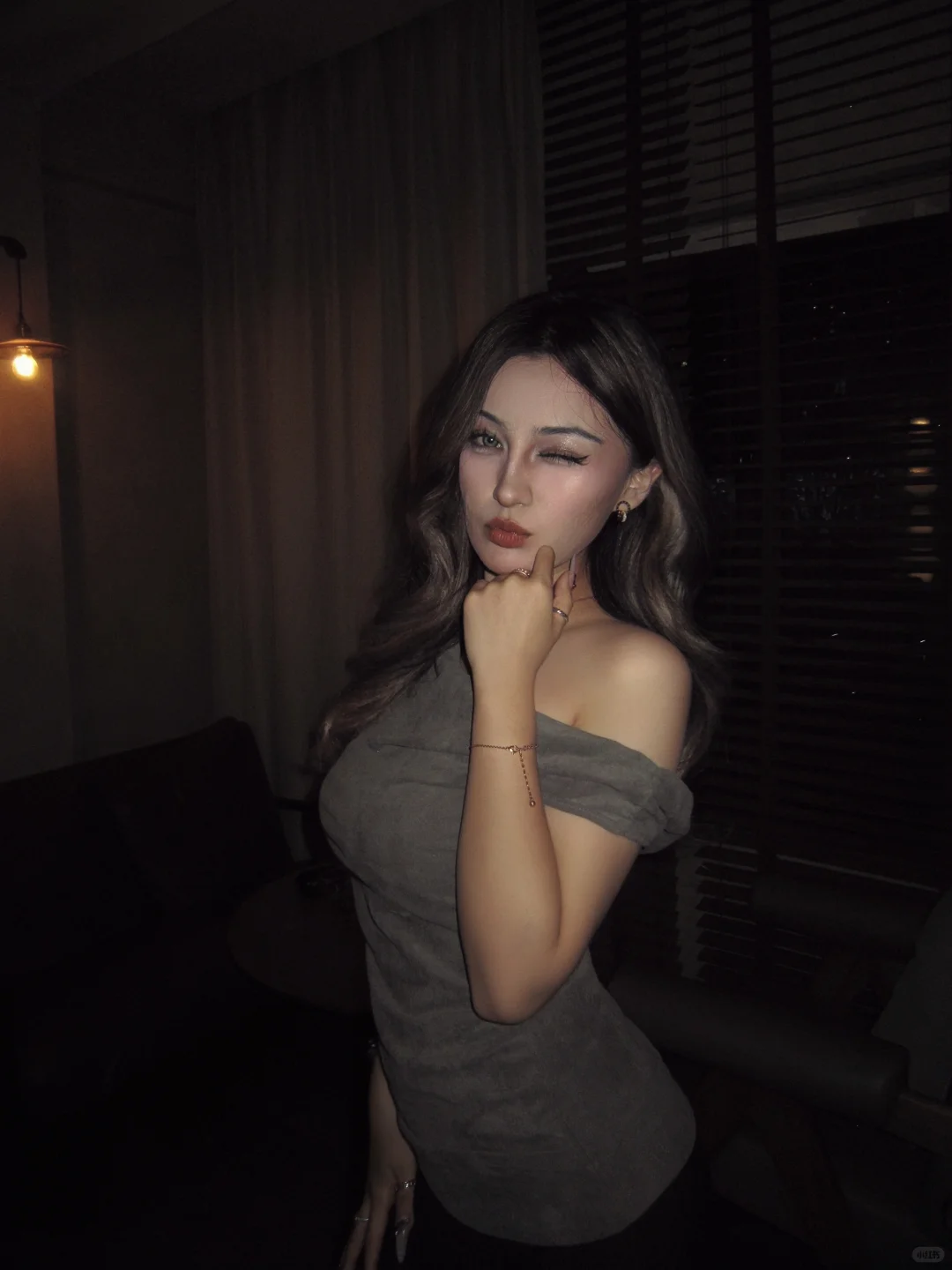 妩媚的媚