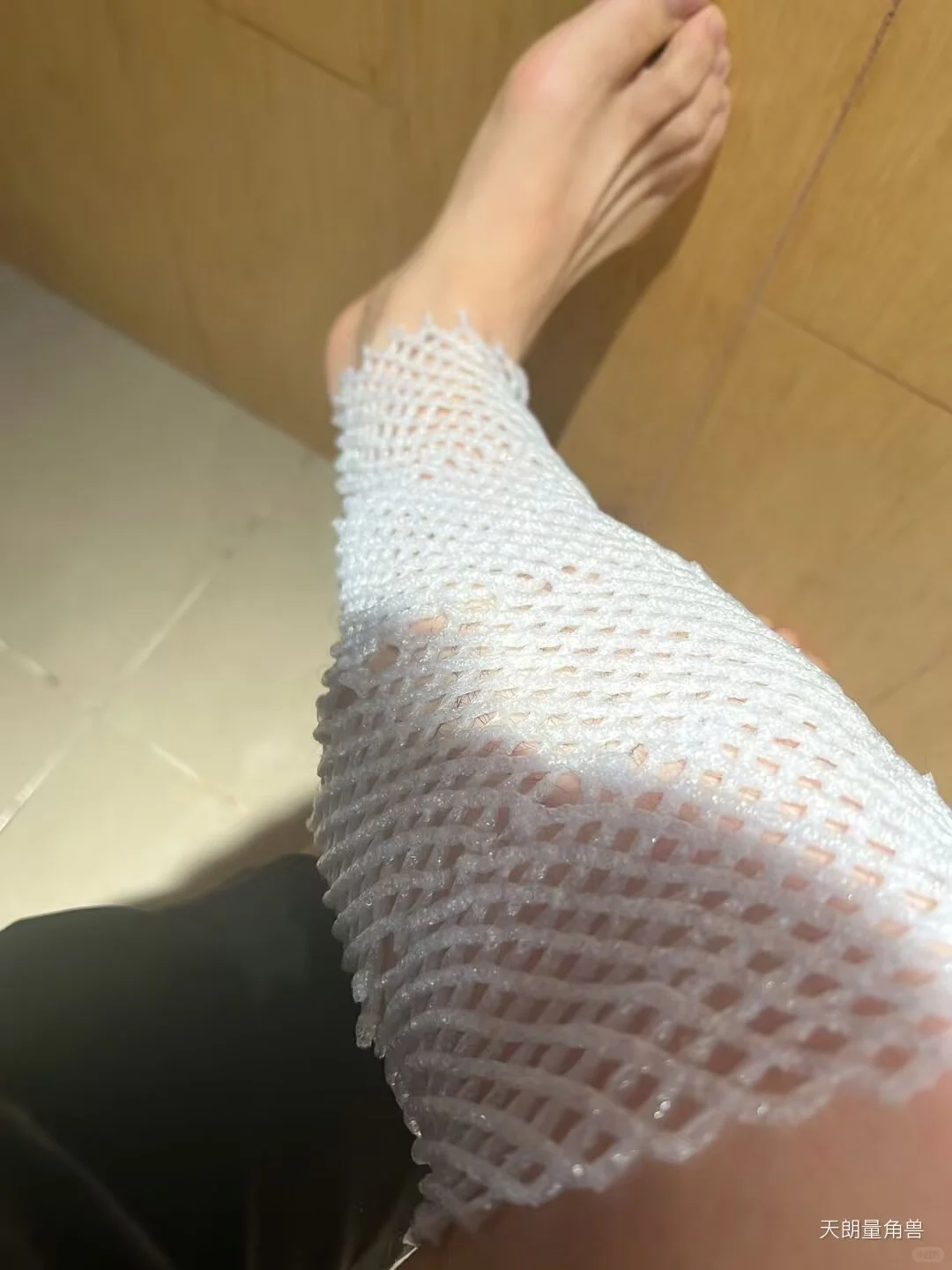 左滑看我穿白丝照片……