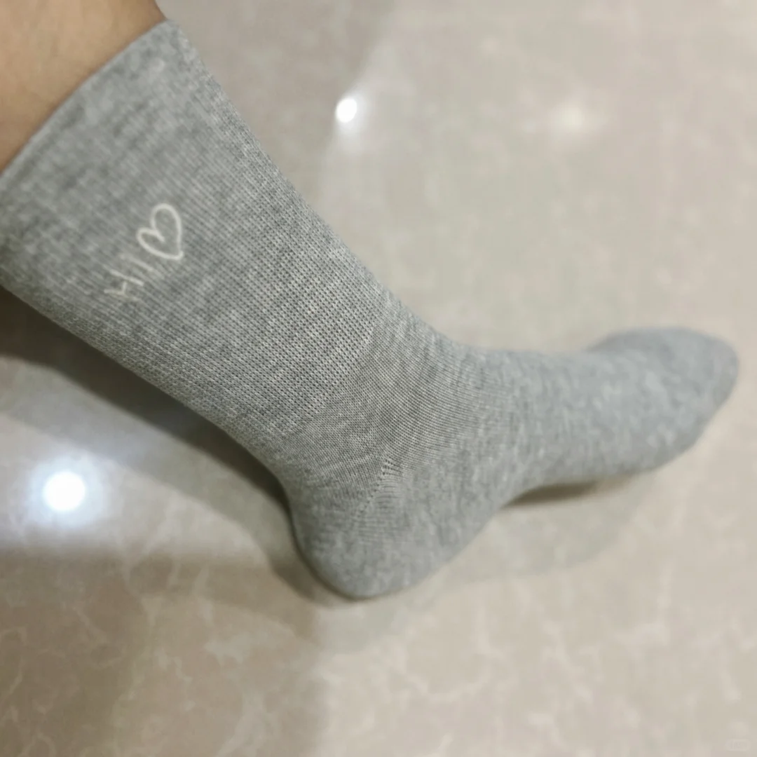 ~145小个子～小脚妹妹都来留个言～鞋袜哪里入
