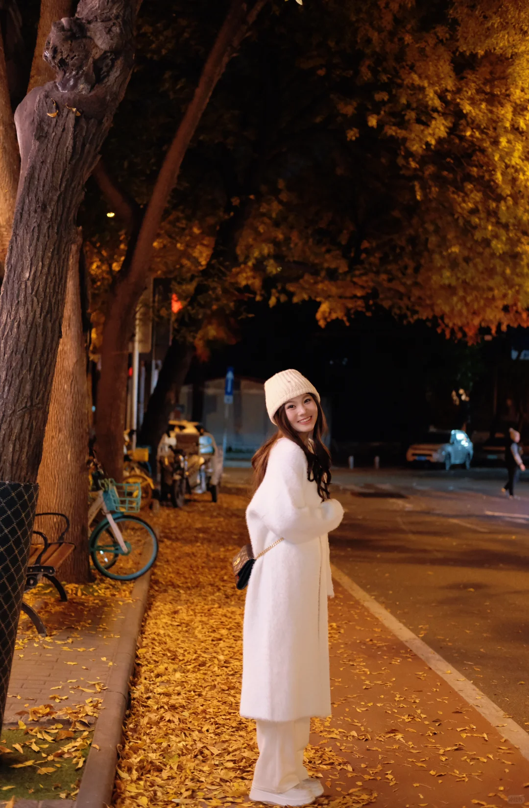 女人一身白 走哪都发财😉