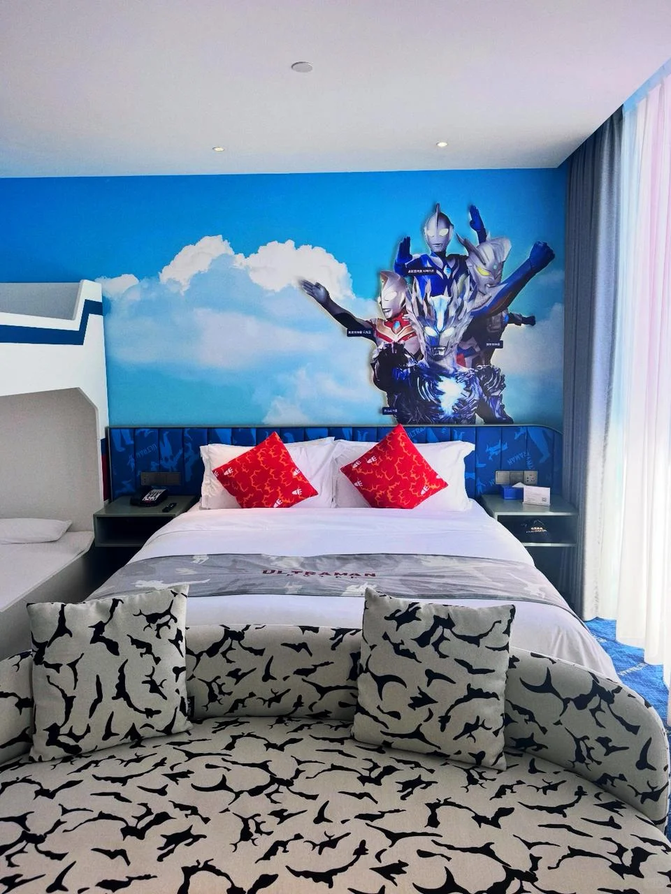 周末入住上海奥特曼酒店，带娃开启追光之旅