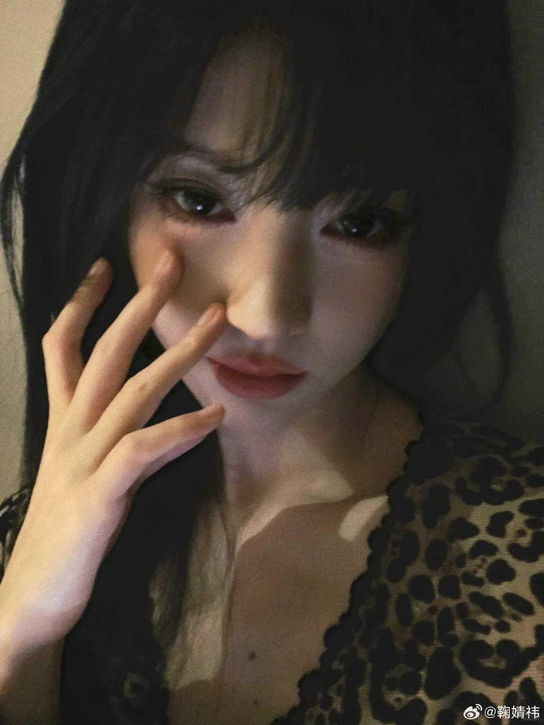 嗯对就用看狗的眼神看我