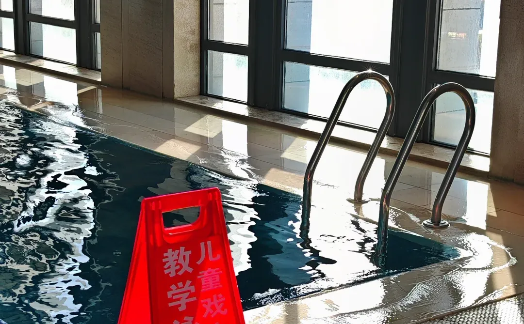 冬天游泳的3大惊喜！暖身又塑形，告别冬眠