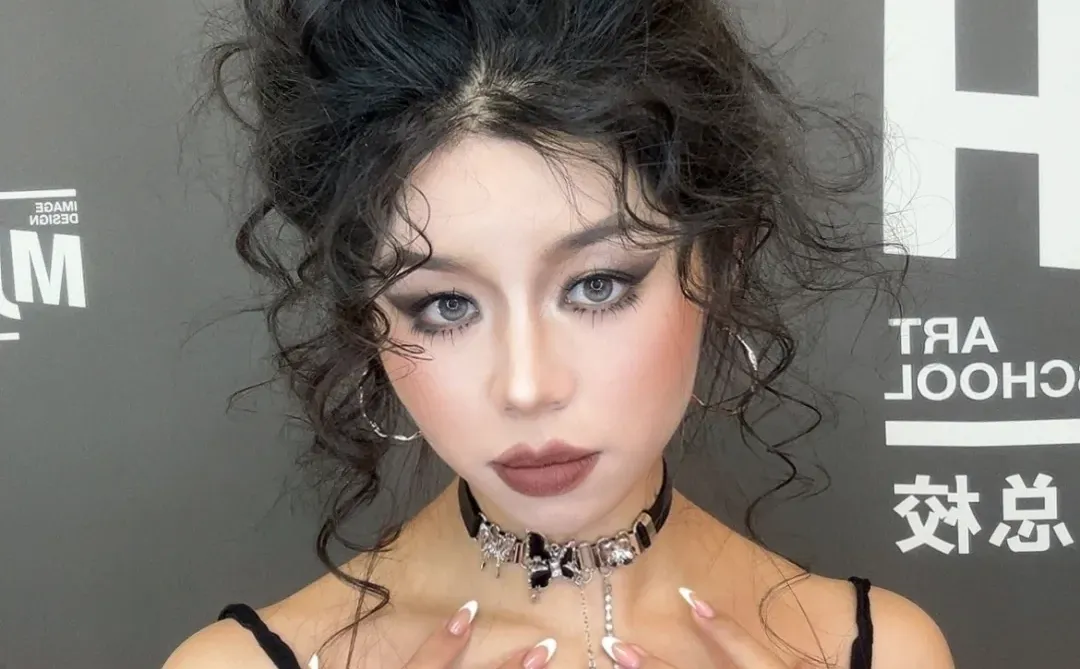 轻欧辣妹妆｜野到骨子里的氛围感