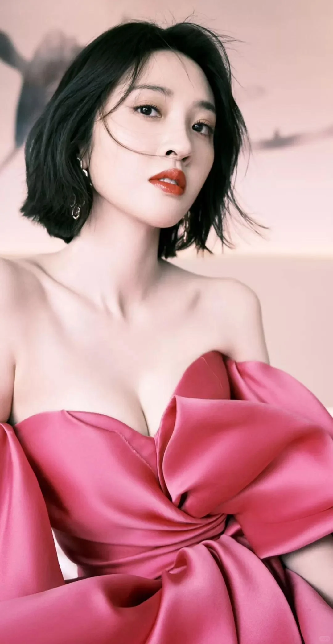 娇美艳阳的唐艺昕