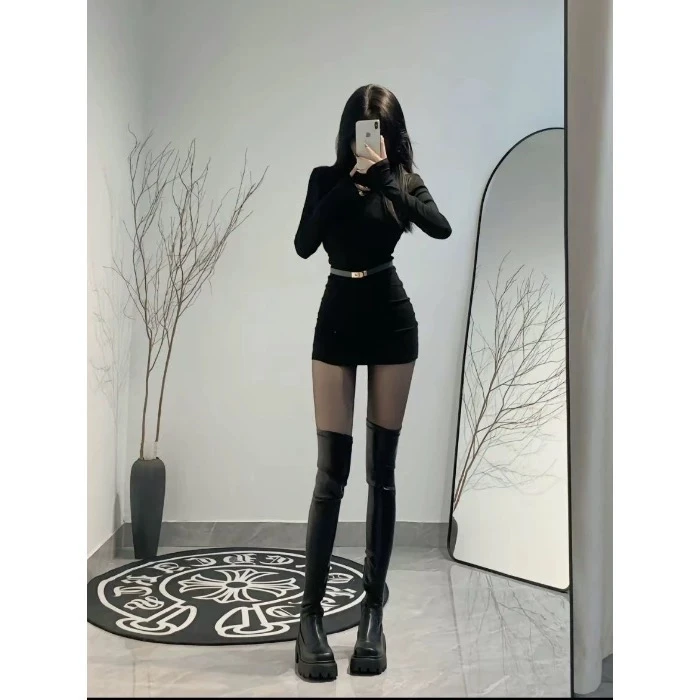 半高领针织包臀连衣裙秋冬女辣妹修身纯欲短