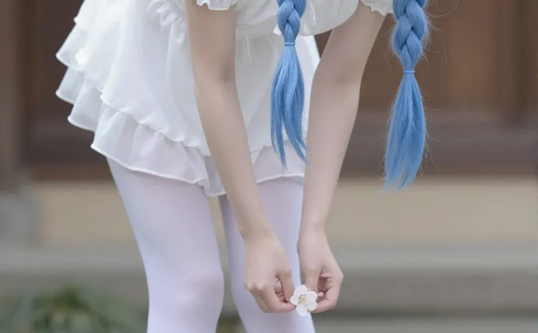 洛琪希cos-纯白