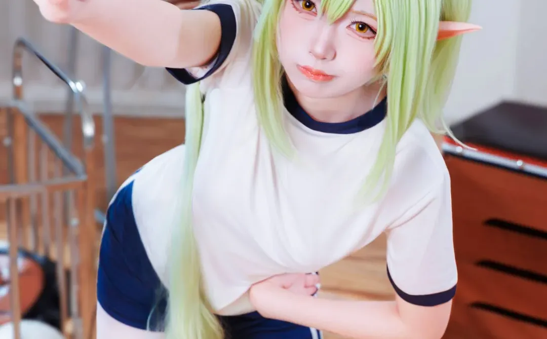 绿发精灵小学妹白丝