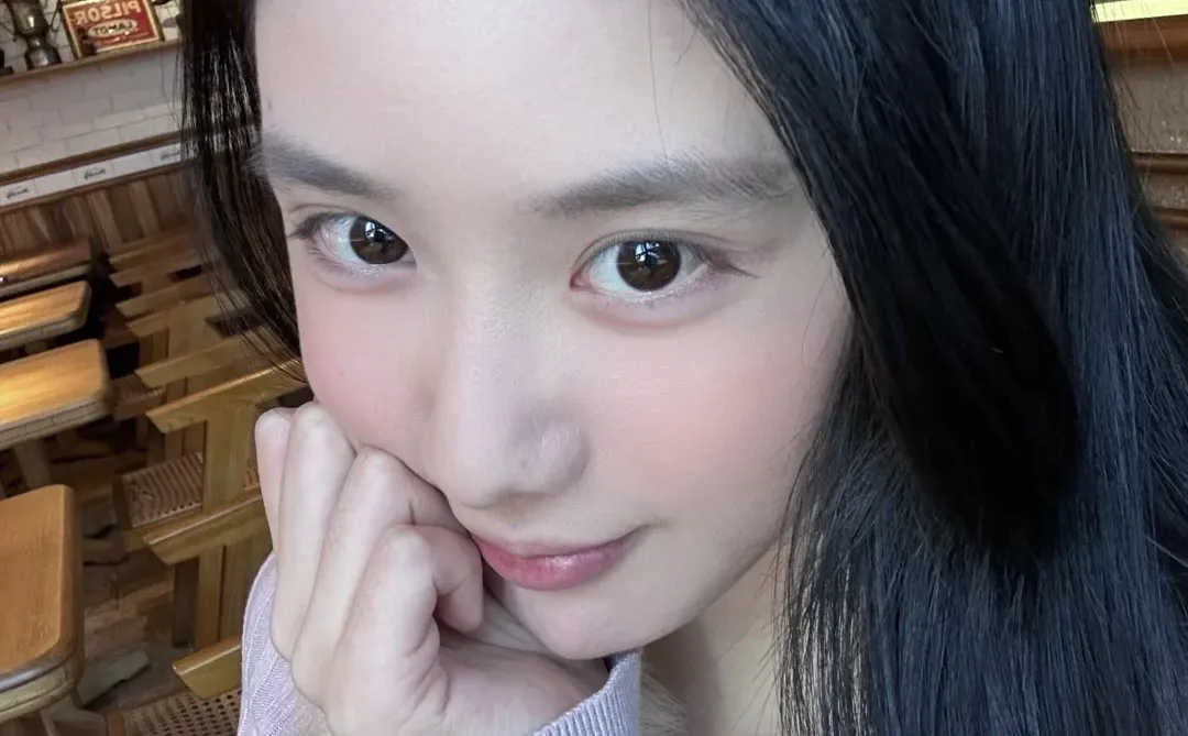 漂亮的小秘书