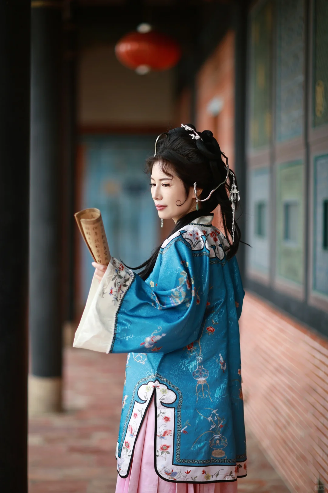 唯美清漢女