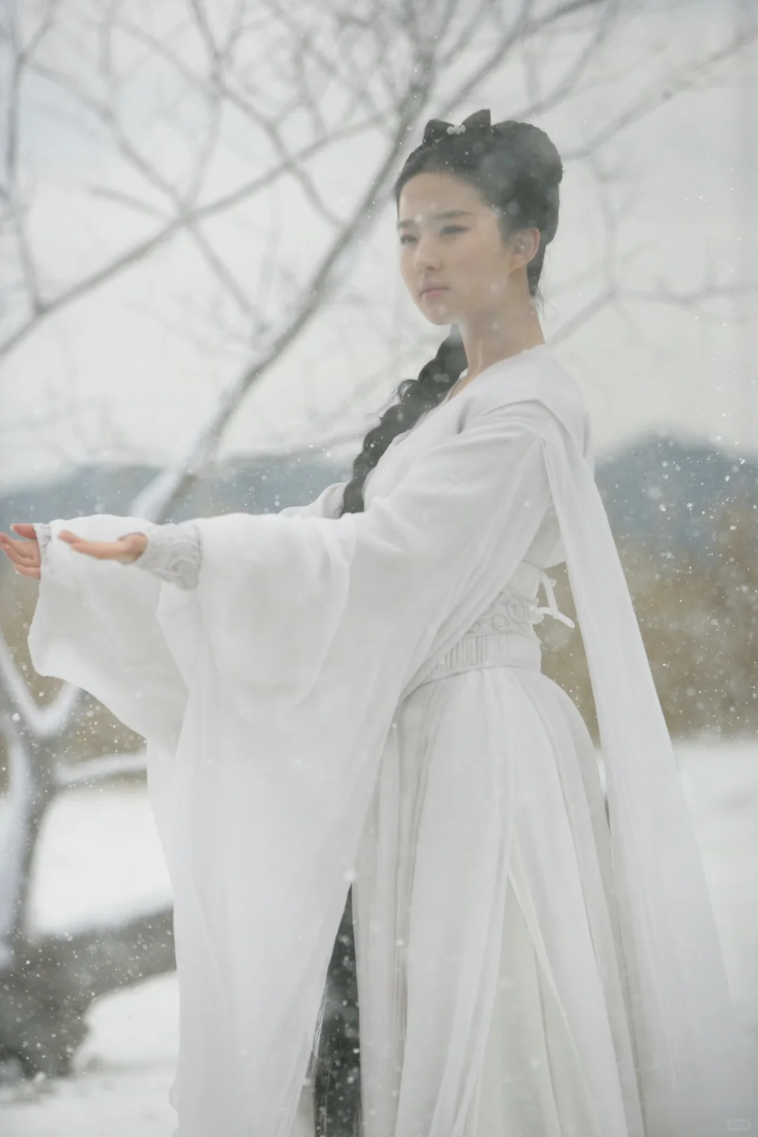 刘亦菲神雕侠侣小龙女雪中起舞剧照（原色）