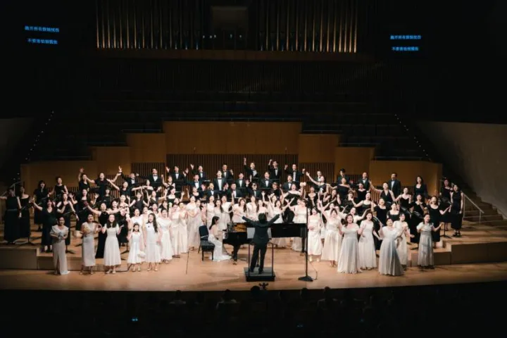 年轻的声音演唱这首老歌,颇有韵味!