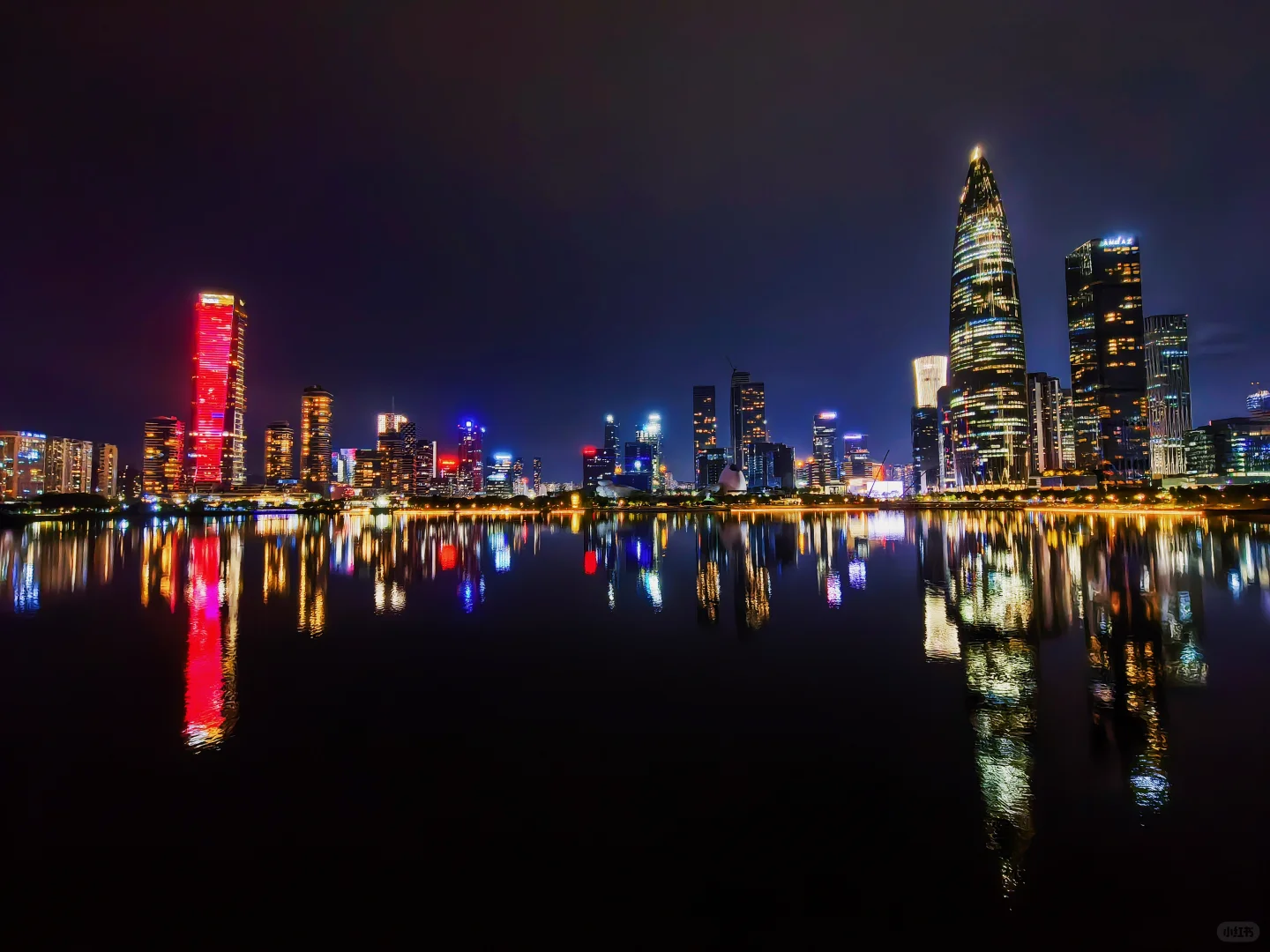 ✨ 闯入未来世界！深圳朋克夜景✨