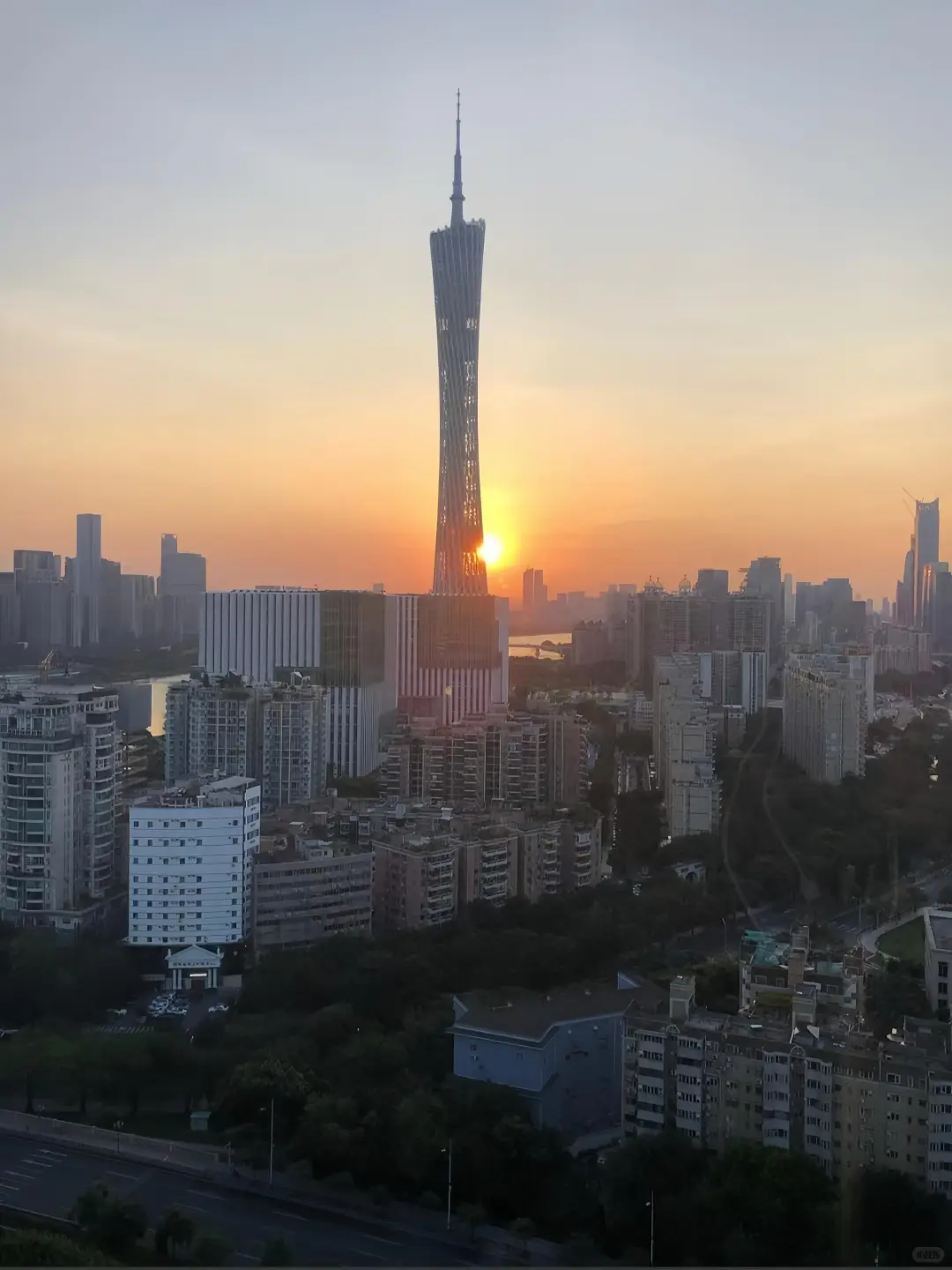 广州！广州塔！！168俩人😭😭不想退房