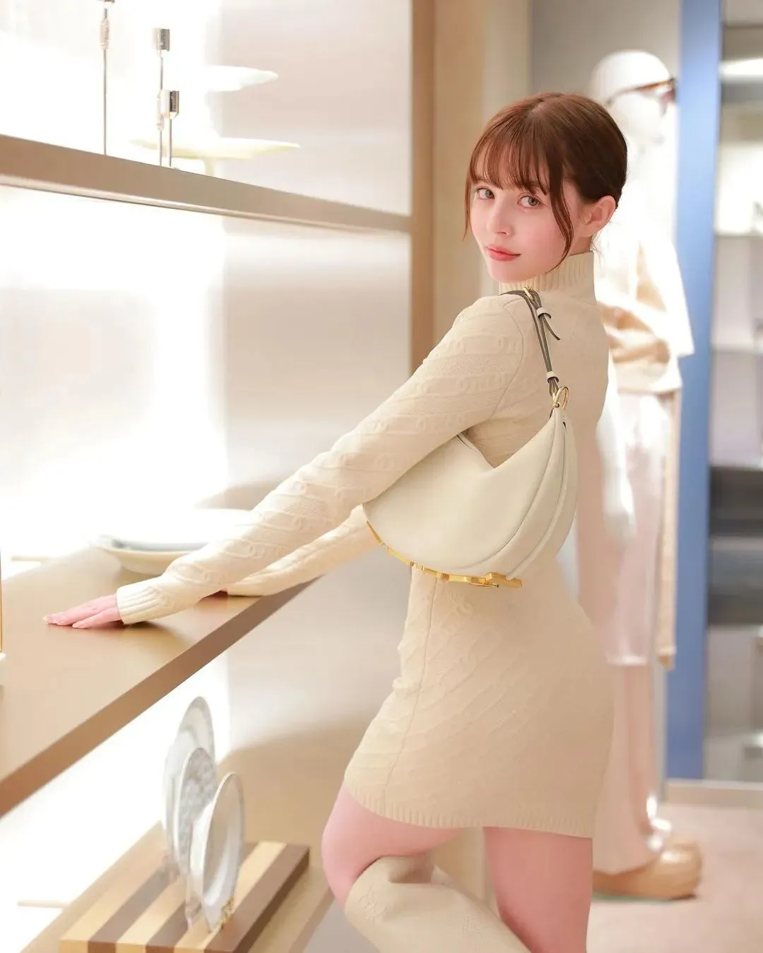 日本混血模特加藤娜娜，白皙皮肤，可爱动人，无辜眼神，惹人怜爱 | 黑料正能量