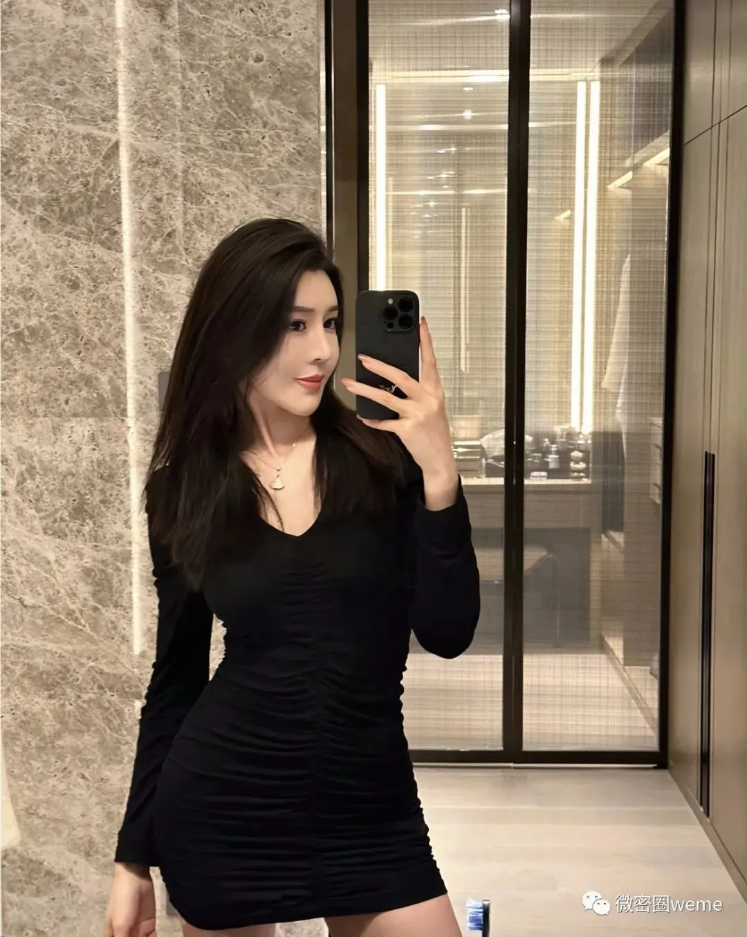 微密圈99年撸铁女孩健身博主：金希儿，网友都说这身材简直绝绝子 | 黑料正能量
