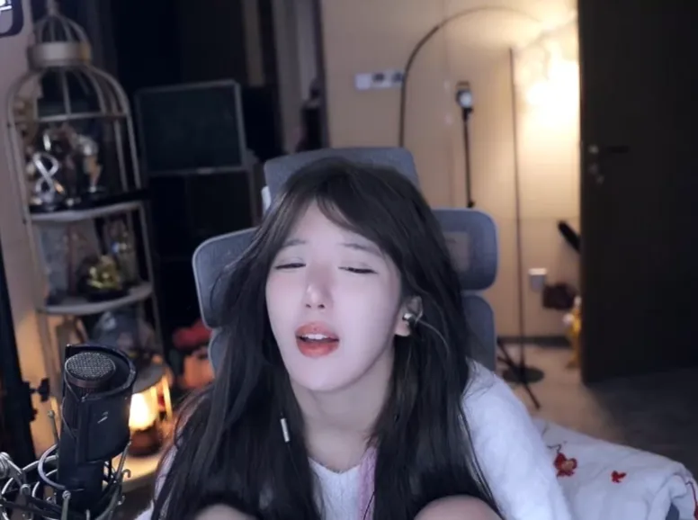 直播8年买套房不过分，呆妹儿全款拿下4层别墅，总价没超过千万 | 黑料正能量