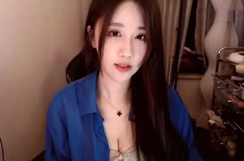 几块钱还要截图叫板，轩子巨2兔带货卖润滑液，被粉丝曝3瓶14.9元 | 黑料正能量