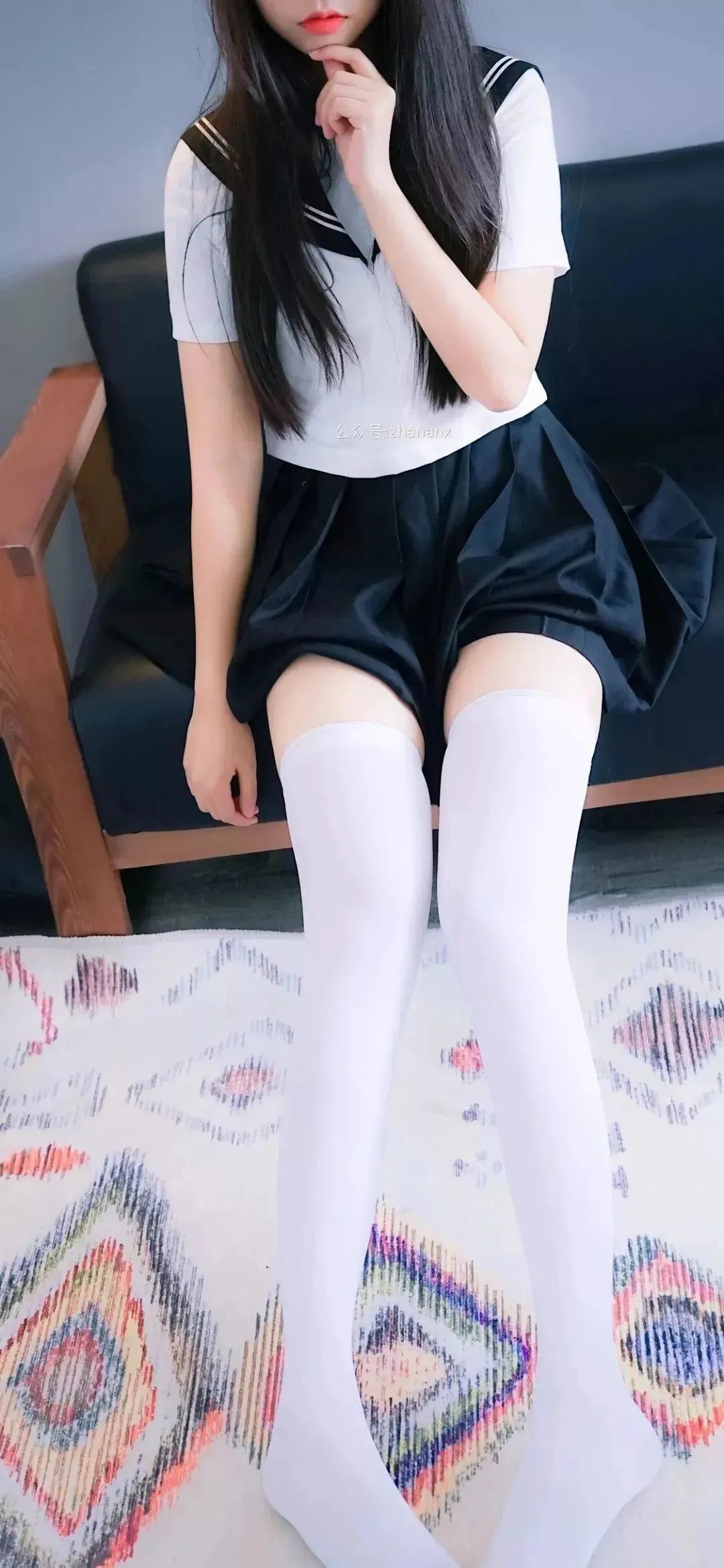 手机壁纸 | 纹身比基尼 高冷姐姐~
