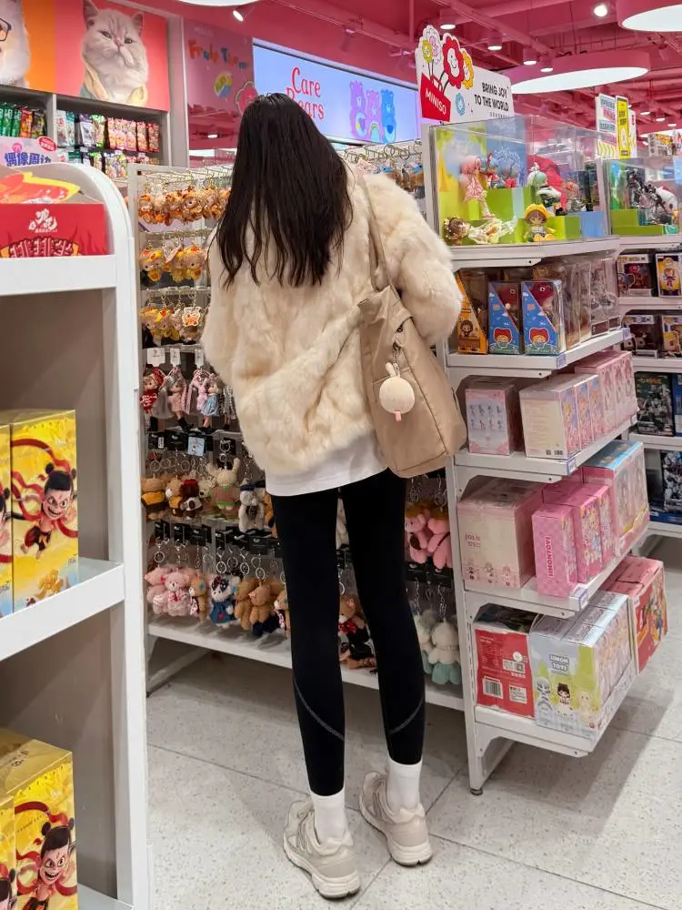 外穿瑜伽裤不尴尬吗？