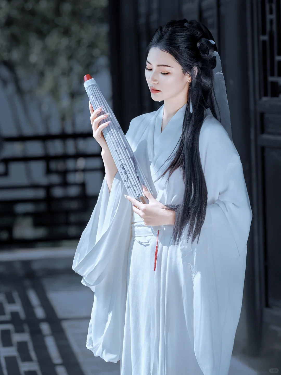 白色战国袍｜穿越千年的清冷雅致