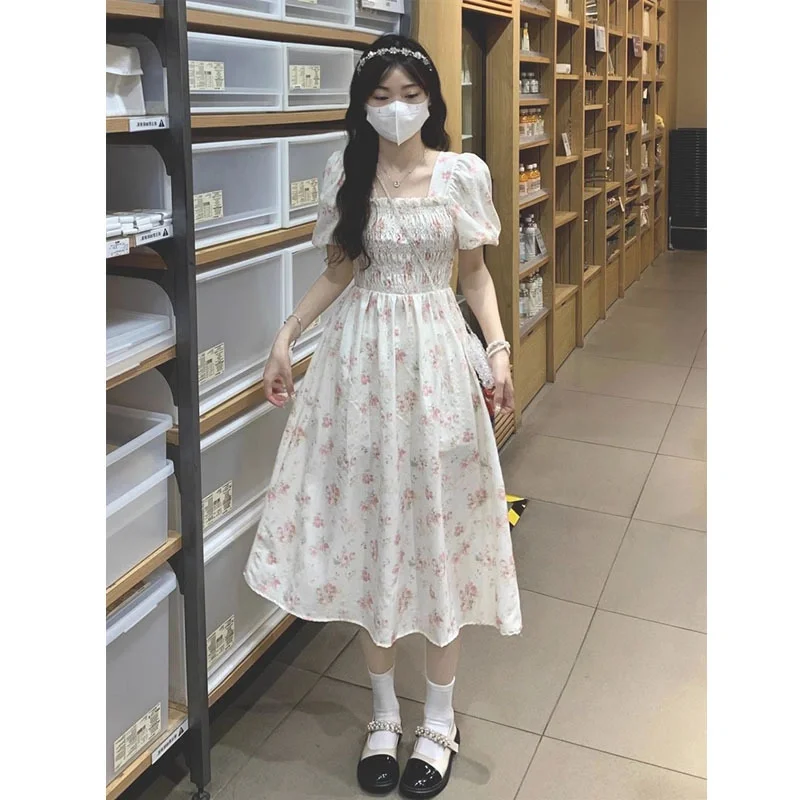 茶歇法式奶甜碎花连衣裙