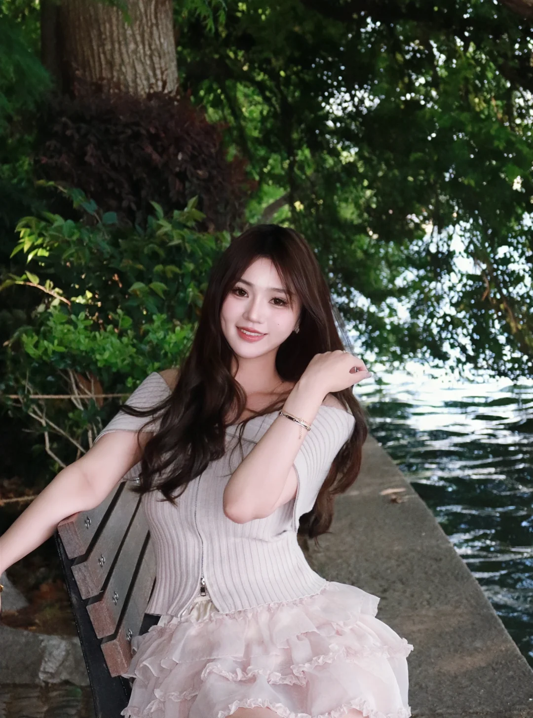 这组照片真的有很重的人妻感嘛～