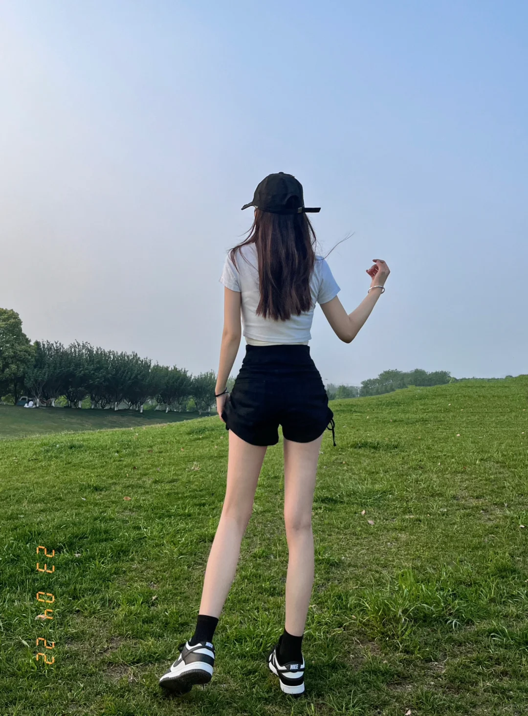 草坪拍照 姐妹们要的全身链接来啦！
