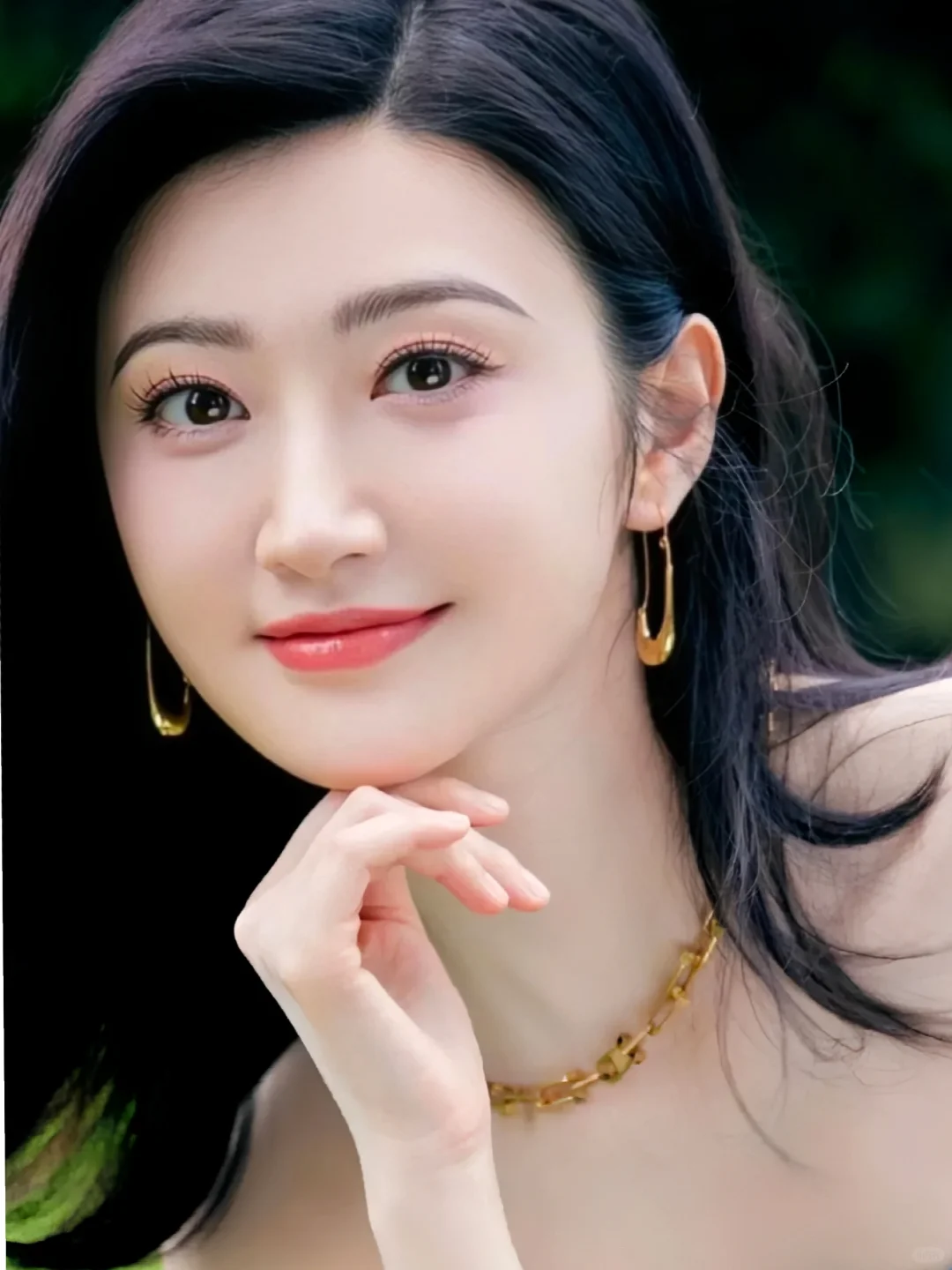 她真的好美！好温柔！好高级！