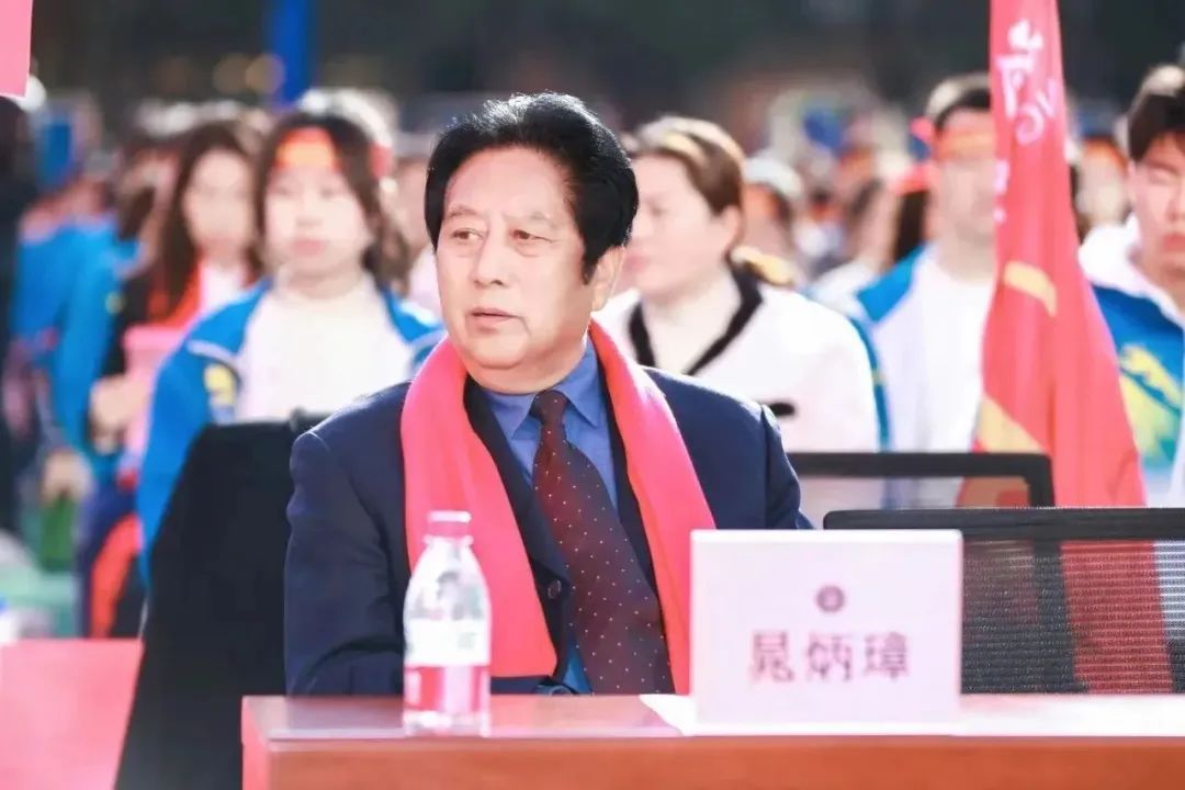 【高考宣誓】亮剑高考誓夺桂冠 十八立志勇承大任——实验中学高考宣誓暨成人礼活动 第9张