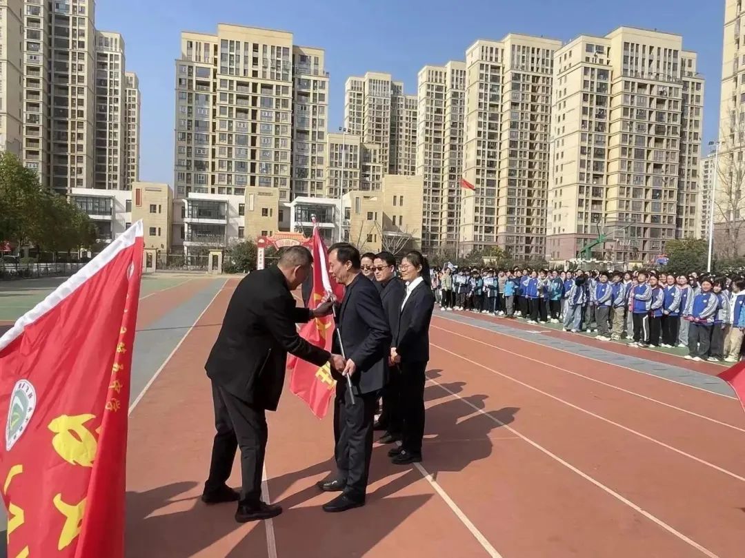 【校园资讯】冲刺战中考 誓师逐梦想——凤台五中2024届中考冲刺誓师大会纪实 第11张 【校园资讯】冲刺战中考 誓师逐梦想——凤台五中2024届中考冲刺誓师大会纪实 第11张