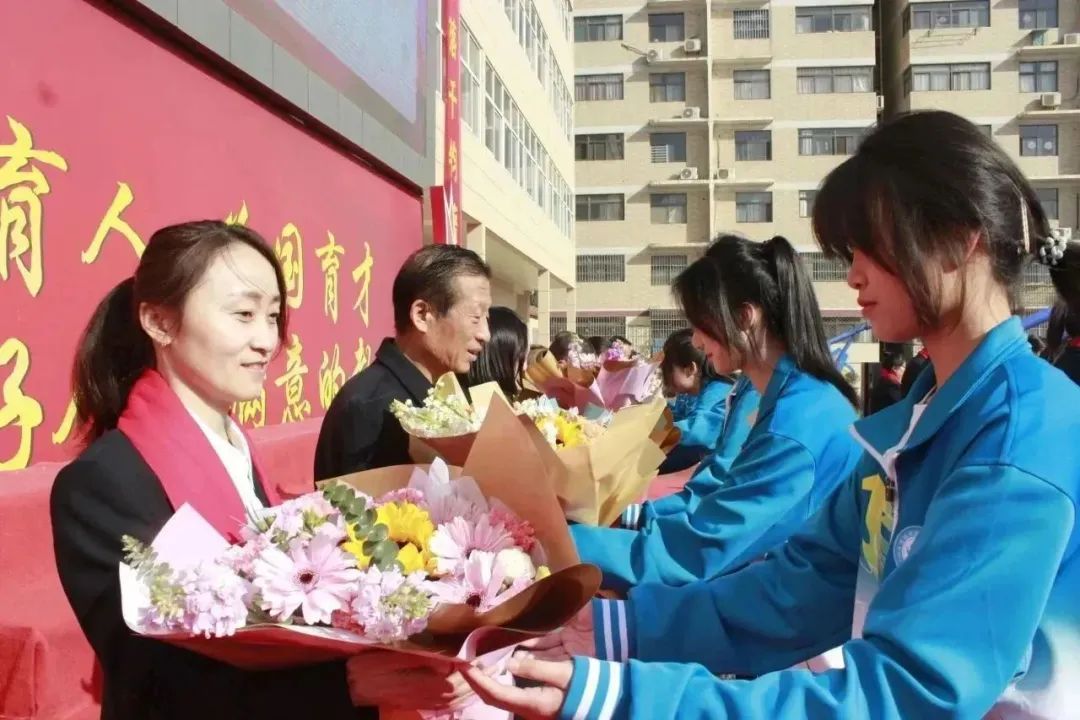 【高考宣誓】亮剑高考誓夺桂冠 十八立志勇承大任——实验中学高考宣誓暨成人礼活动 第60张