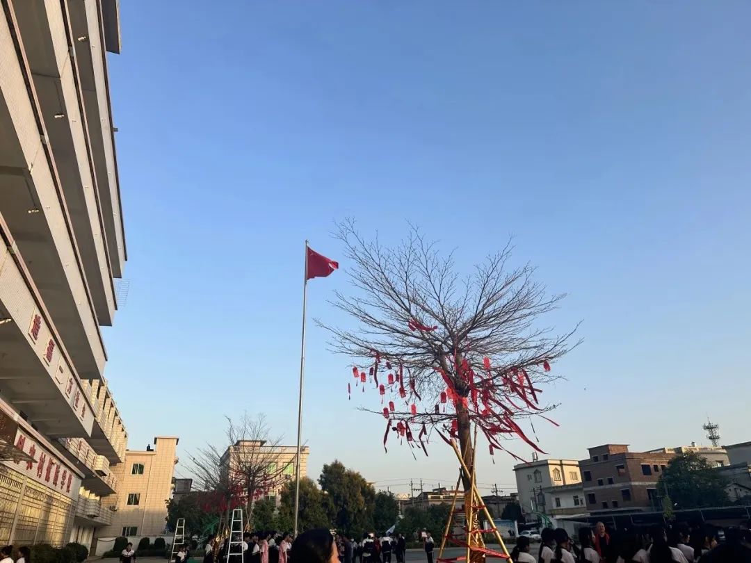 三年磨一剑,百日铸辉煌——浒茂中学举行中考百日冲刺誓师大会 第13张 三年磨一剑,百日铸辉煌——浒茂中学举行中考百日冲刺誓师大会 第13张