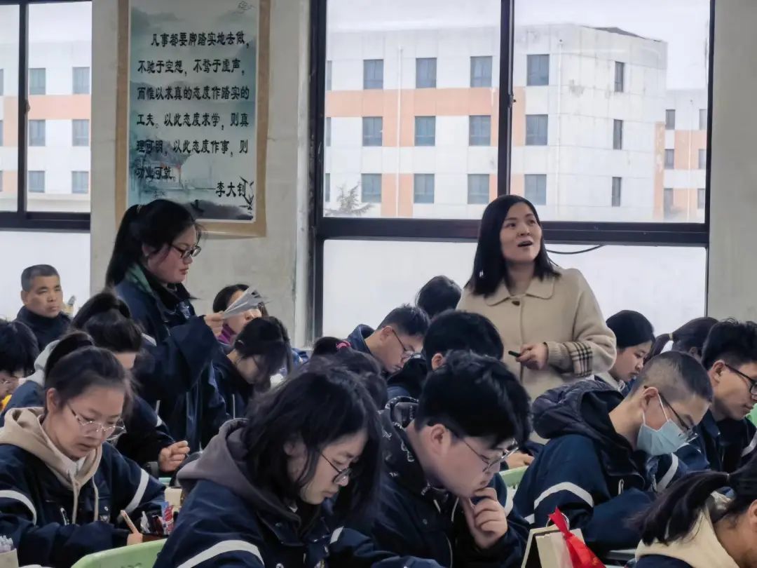 聚焦高考同逐梦 名师引领再提升——合阳县2024年高三二轮复课研讨会顺利召开 第5张 聚焦高考同逐梦 名师引领再提升——合阳县2024年高三二轮复课研讨会顺利召开 第5张