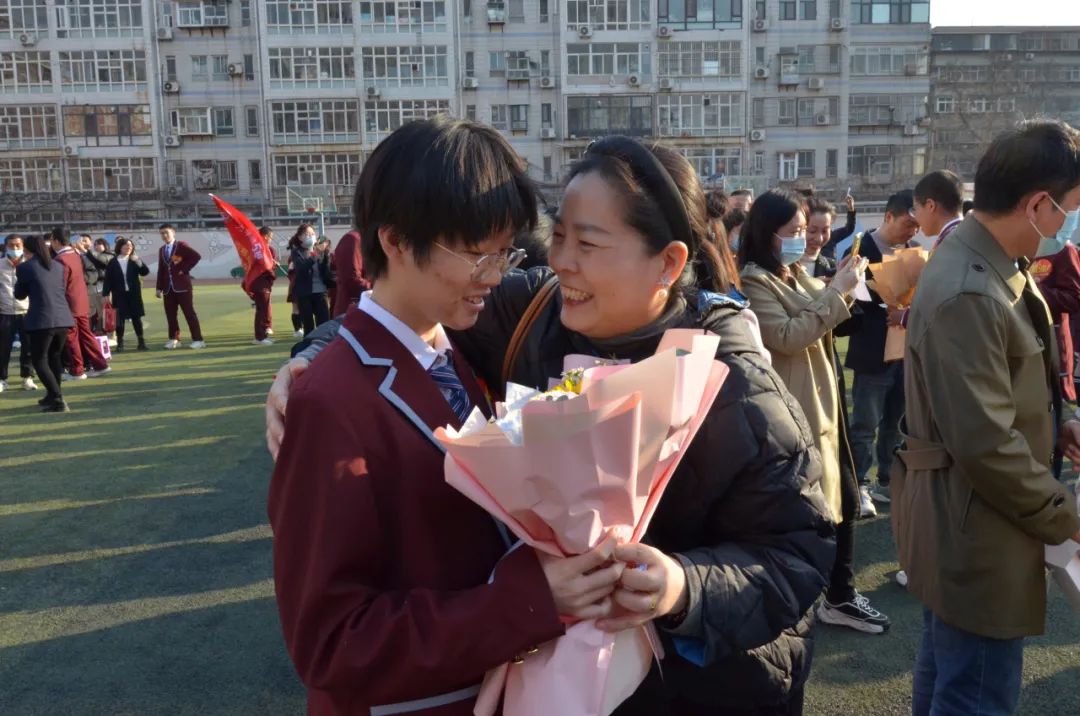 展露锋芒,铸就辉煌——我校举行中考百日冲刺誓师大会 第7张