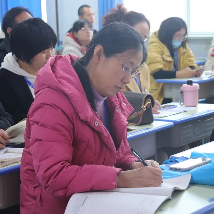 2024届高考情景化命题趋势分析暨高三提质增分策略研讨会在衡水十三中举行 第34张 2024届高考情景化命题趋势分析暨高三提质增分策略研讨会在衡水十三中举行 第34张