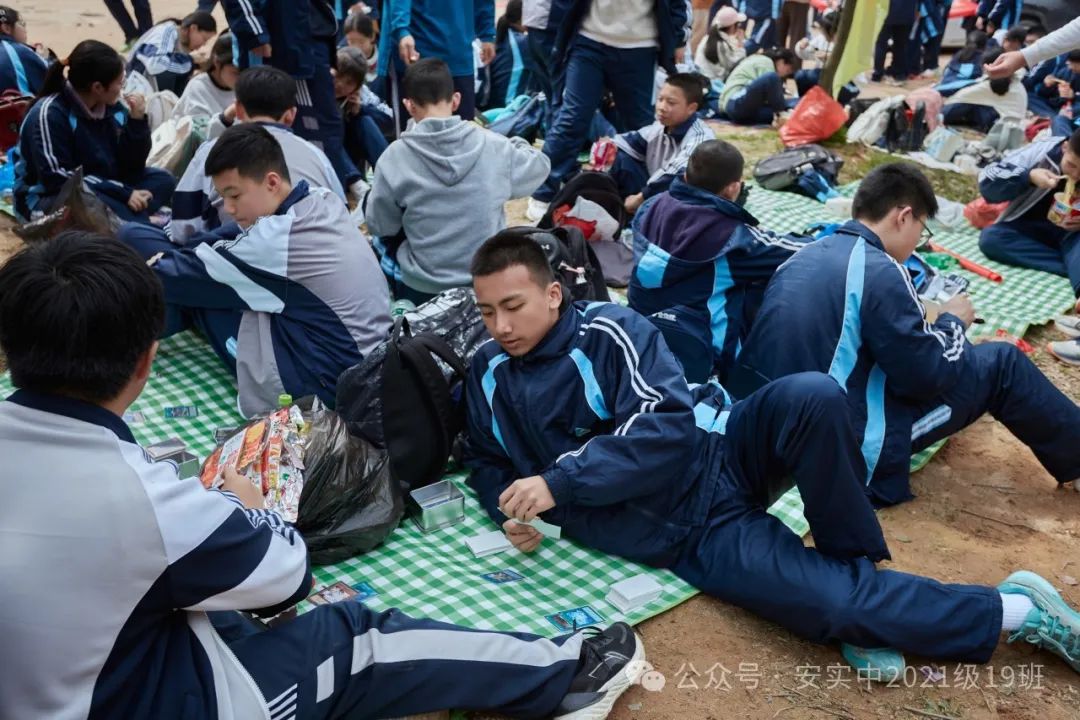 沧海登峰砺意志,中考逐梦展风华——沧海中队大罗山远足暨中考百日誓师活动小记 第135张 沧海登峰砺意志,中考逐梦展风华——沧海中队大罗山远足暨中考百日誓师活动小记 第135张