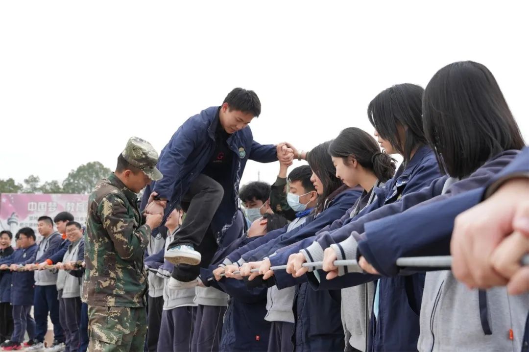 龙腾虎跃 决胜高考——武汉市第三十九中学2024年高三高考冲刺誓师暨二月调考表彰大会 第5张