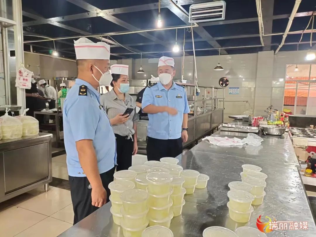 瑞丽市市场监督管理局为高考期间食品安全保驾护航 第4张 瑞丽市市场监督管理局为高考期间食品安全保驾护航 第4张