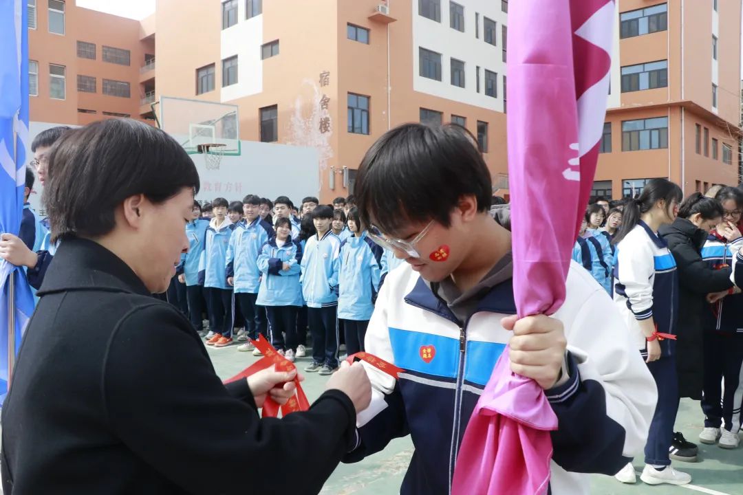 【2024高考备战】同心筑梦战高考,奋楫远航誓凯旋——我校2021级誓师大会纪实 第29张