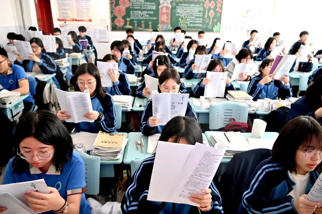 【高考备考】每一个拼搏的你都闪闪发光——多图直击一中高三学子备考真实状态! 第6张