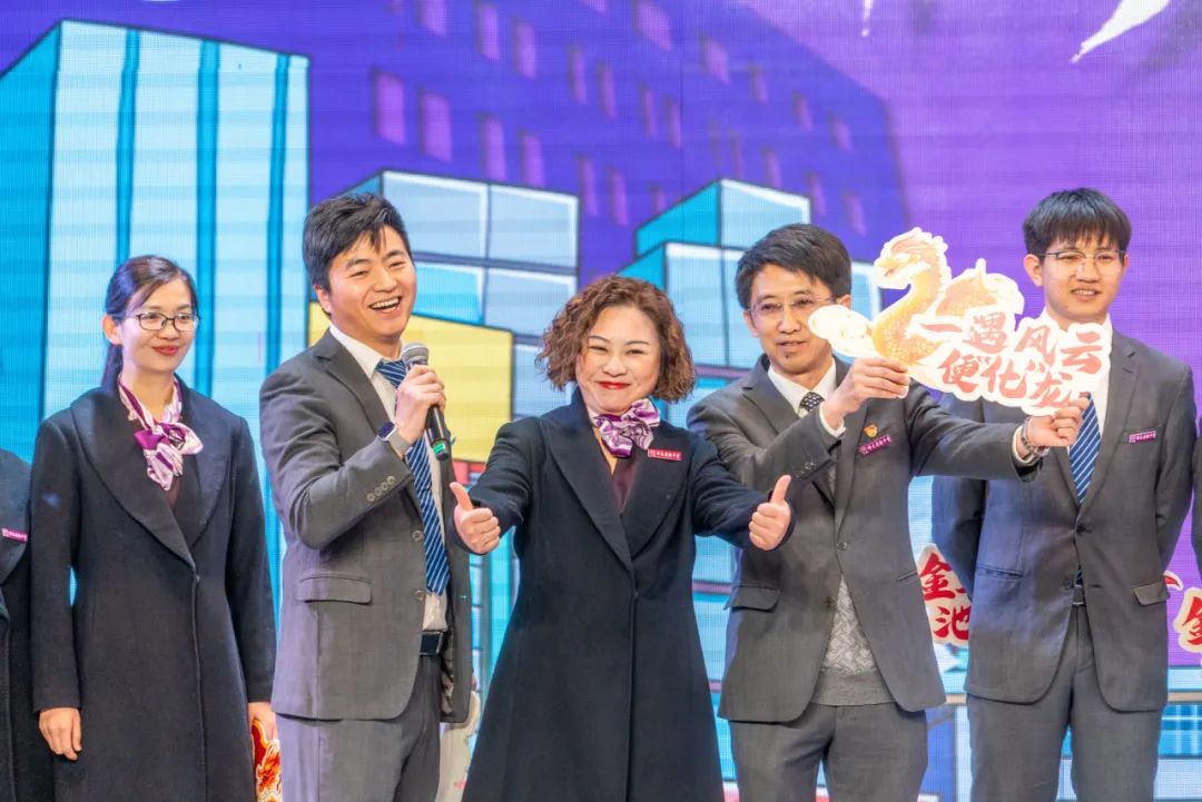 十八志,战高考 | 云南师范大学实验中学高2024届十八岁成人礼暨高考誓师大会 第70张 十八志,战高考 | 云南师范大学实验中学高2024届十八岁成人礼暨高考誓师大会 第70张