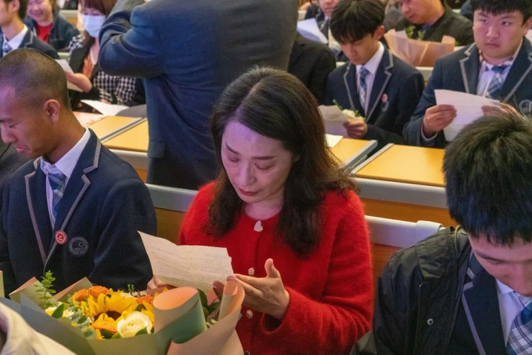 十八志,战高考 | 云南师范大学实验中学高2024届十八岁成人礼暨高考誓师大会 第54张 十八志,战高考 | 云南师范大学实验中学高2024届十八岁成人礼暨高考誓师大会 第54张