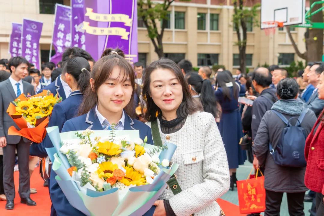 十八志,战高考 | 云南师范大学实验中学高2024届十八岁成人礼暨高考誓师大会 第87张 十八志,战高考 | 云南师范大学实验中学高2024届十八岁成人礼暨高考誓师大会 第87张